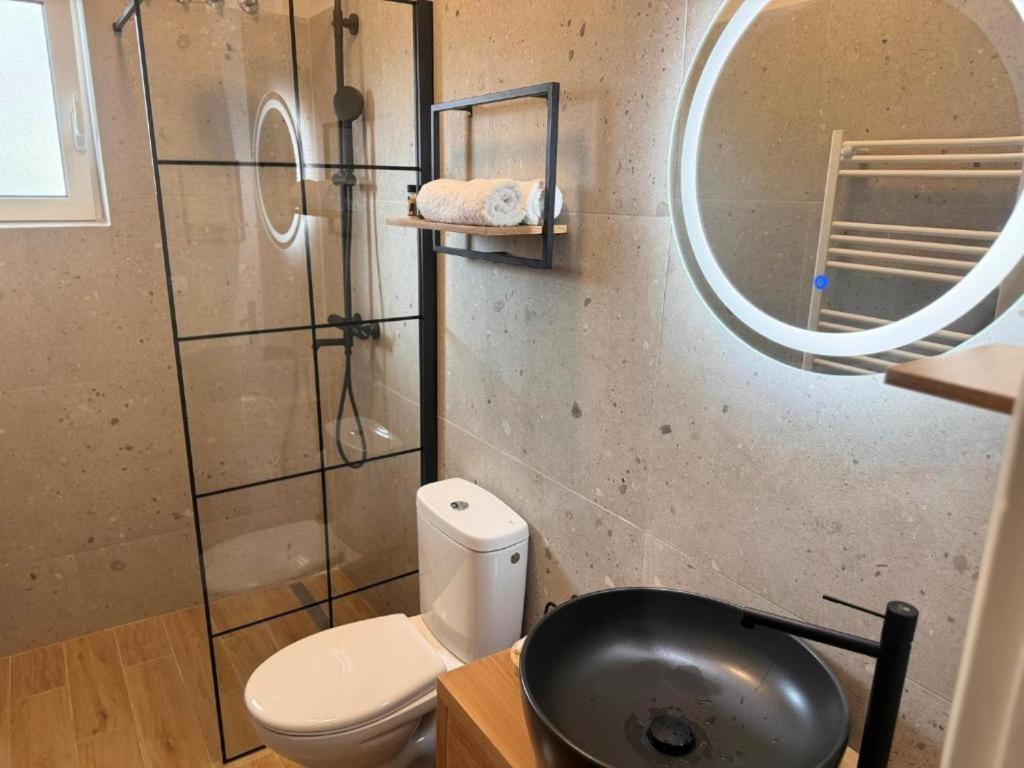 Alexander Luxury Sea Apartments Néa Khilí Eksteriør billede